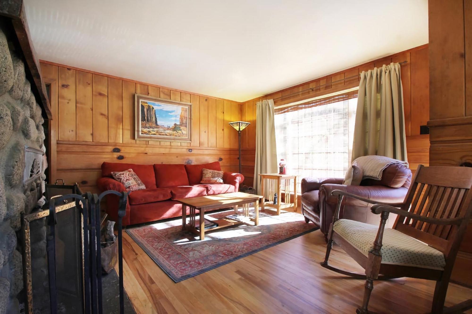 Ahwahnee-Be Vintage Cabin - Walk To Town! 아이딜와일드 외부 사진